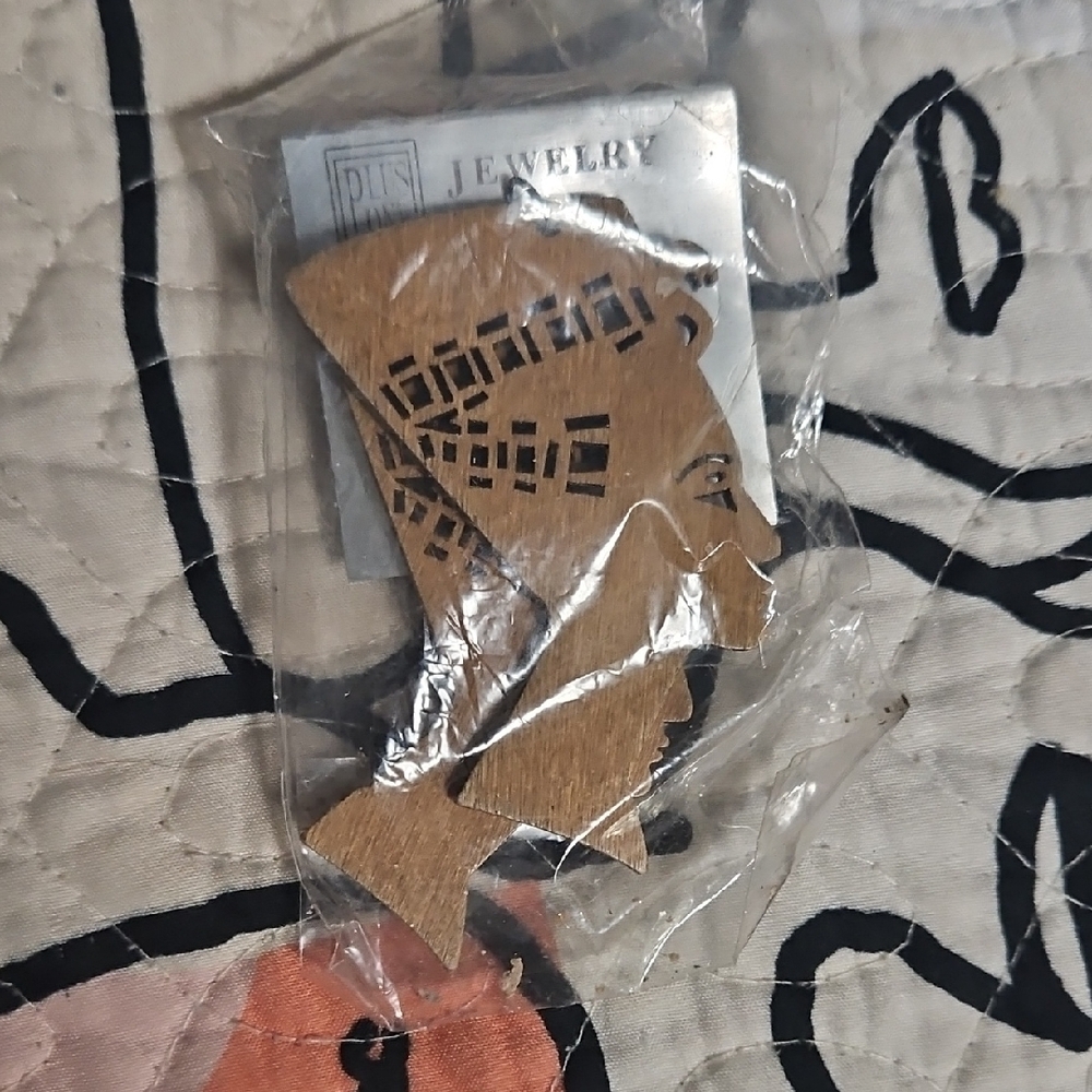 Wooden African Queen Brooch